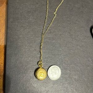 Gold Pendant Necklace